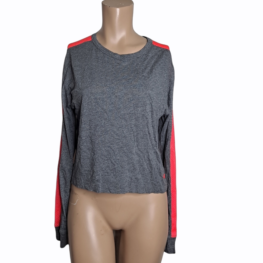 Under Armour crop top long sleeve gray size S